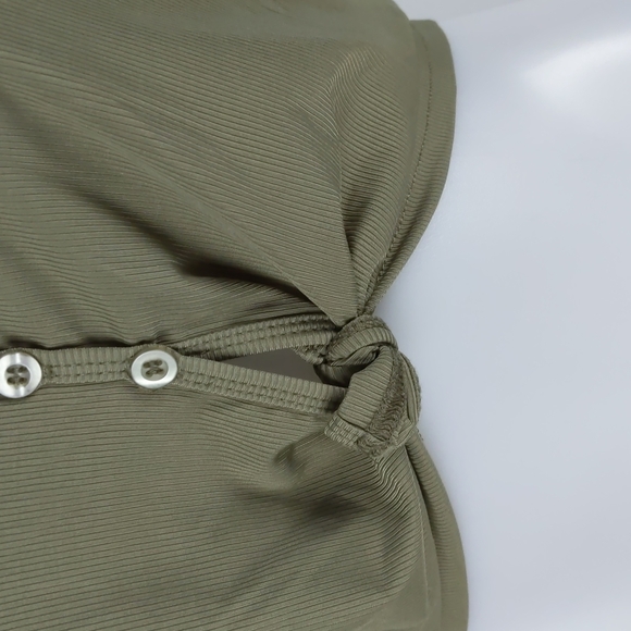 Valleygirl Top Size Med Khaki Green Short Sleeve Crop Ribbed Button Tie-up NEW - Picture 4 of 14